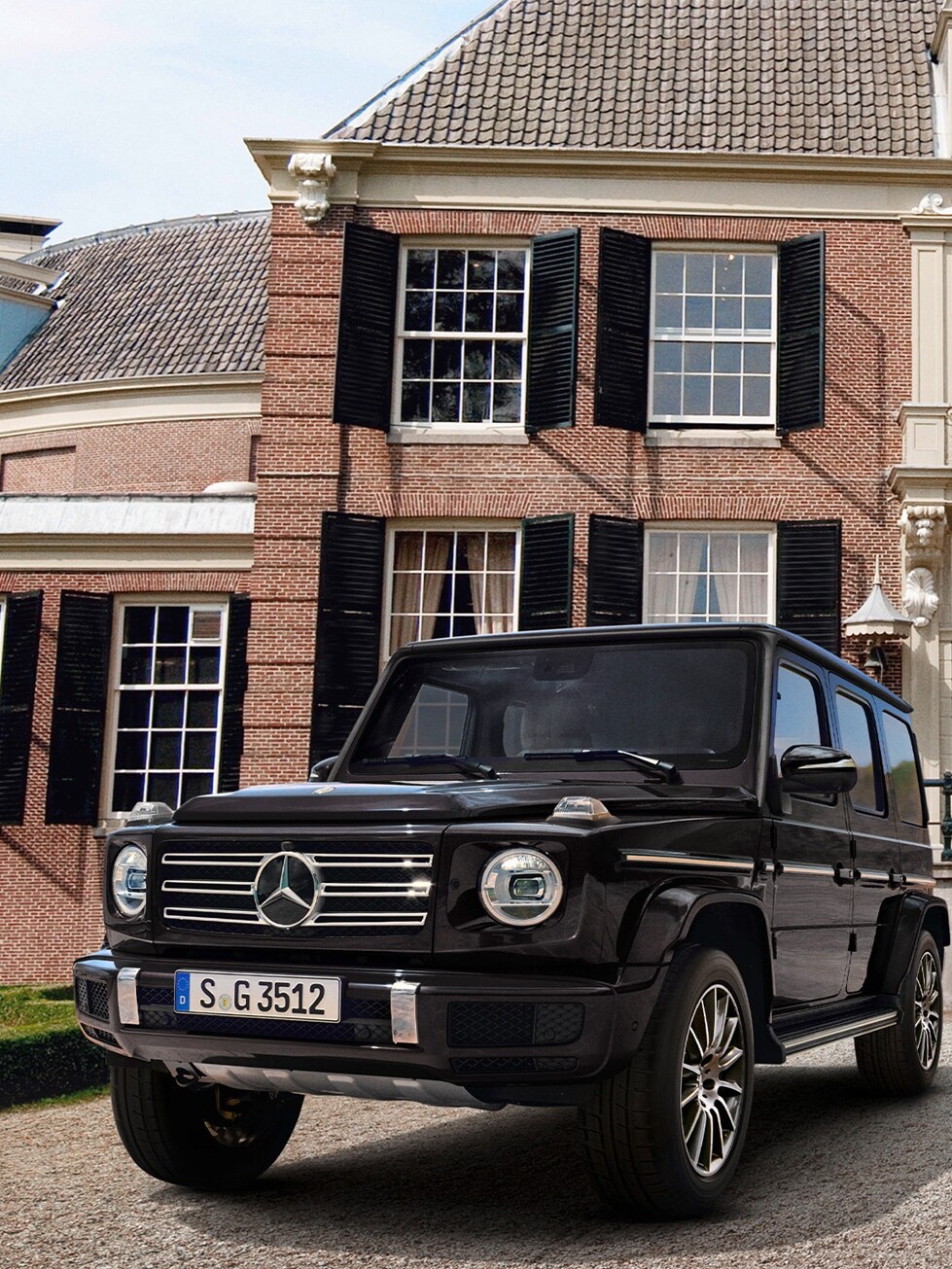 G-Klasse vor Haus
