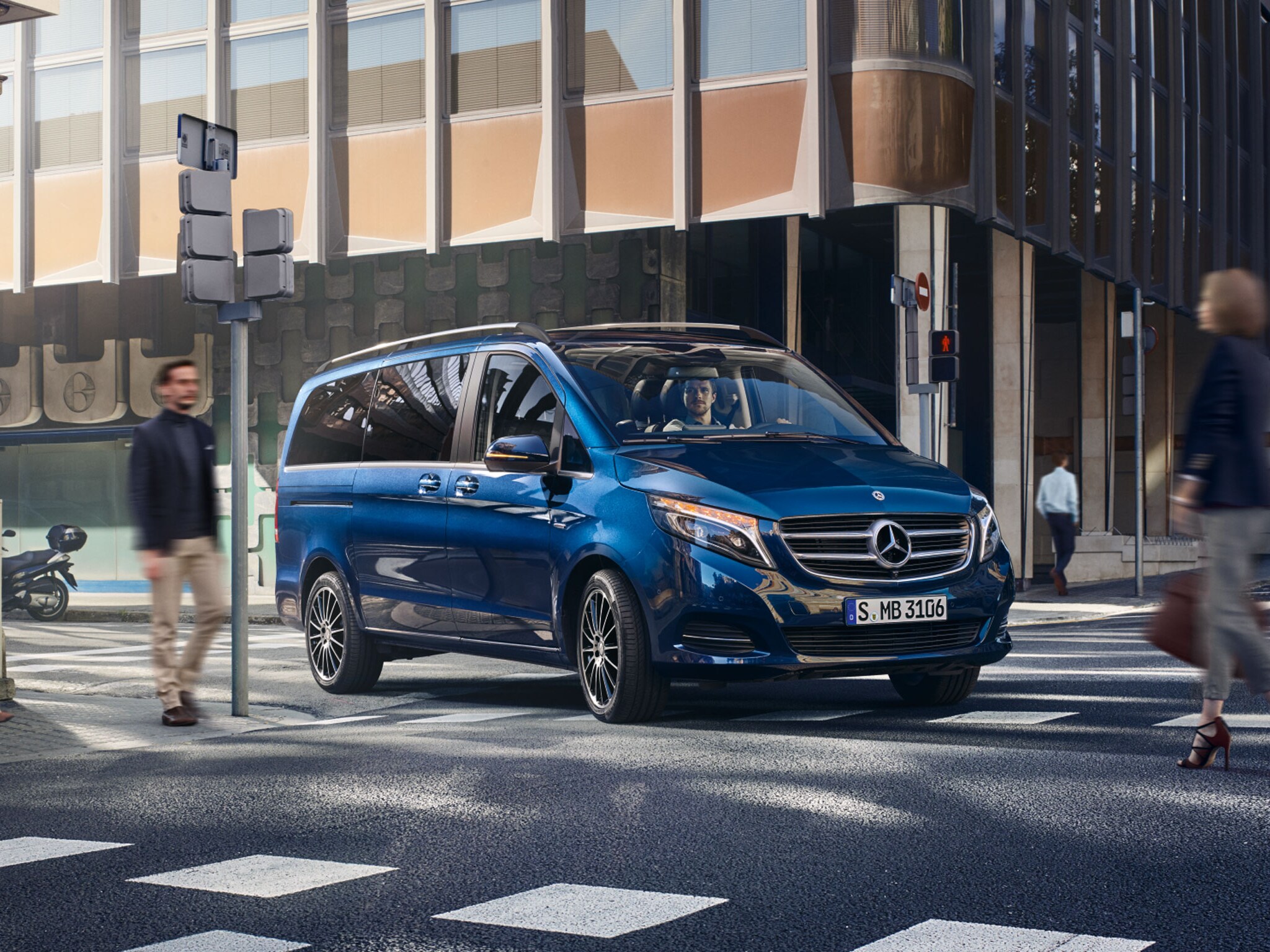 Auch wenn es um die Versicherung Ihres V-Klasse Marco Polo geht, können Sie sich mit unserer Transporter-Versicherung auf unseren Service verlassen.