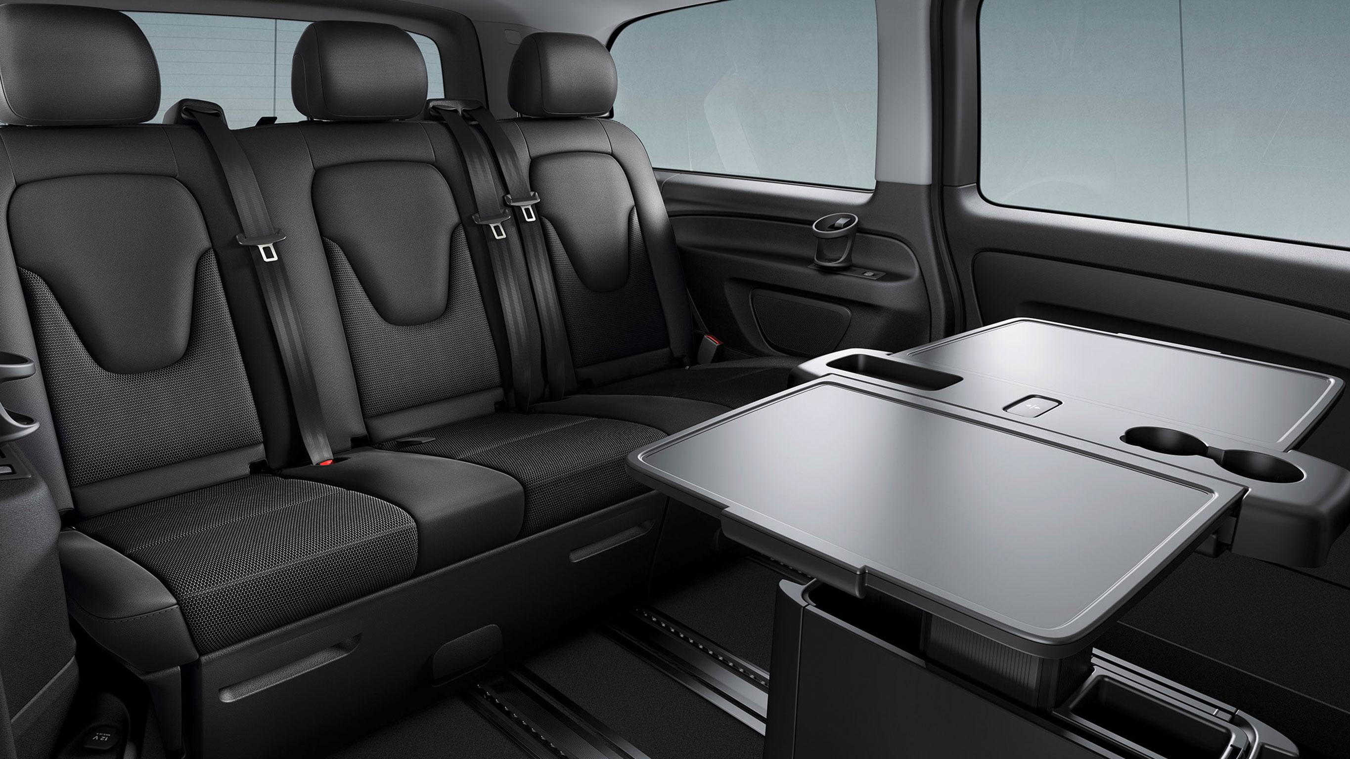 Vito als Einsatzfahrzeug der Polizei | Mercedes-Benz Der Innenraum des Mercedes-Benz Vitos als Einsatzfahrzeug der Polizei