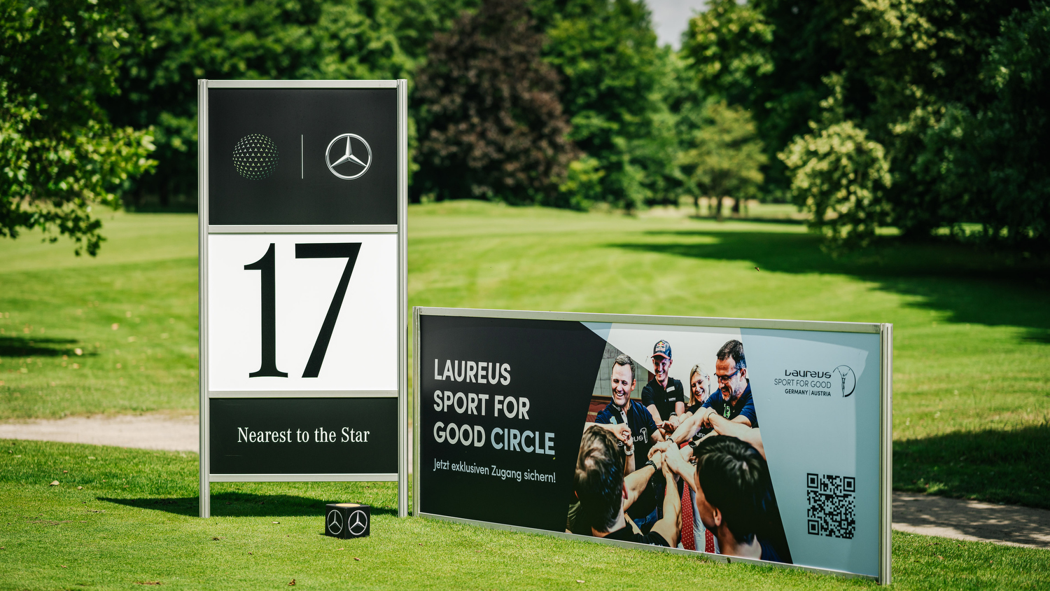 Laureus | Mercedes-Benz Golfschilder von Laureus in Kollaboration mit Mercedes-Benz