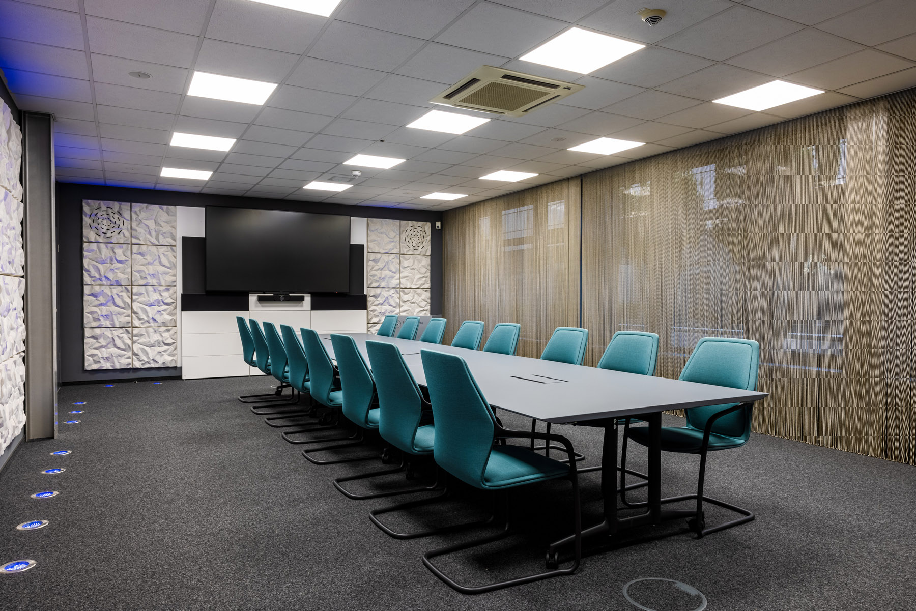 Konferenzen im Kundencenter | Mercedes‑Benz. Kundencenter Sindelfingen - Konferenzraum 2