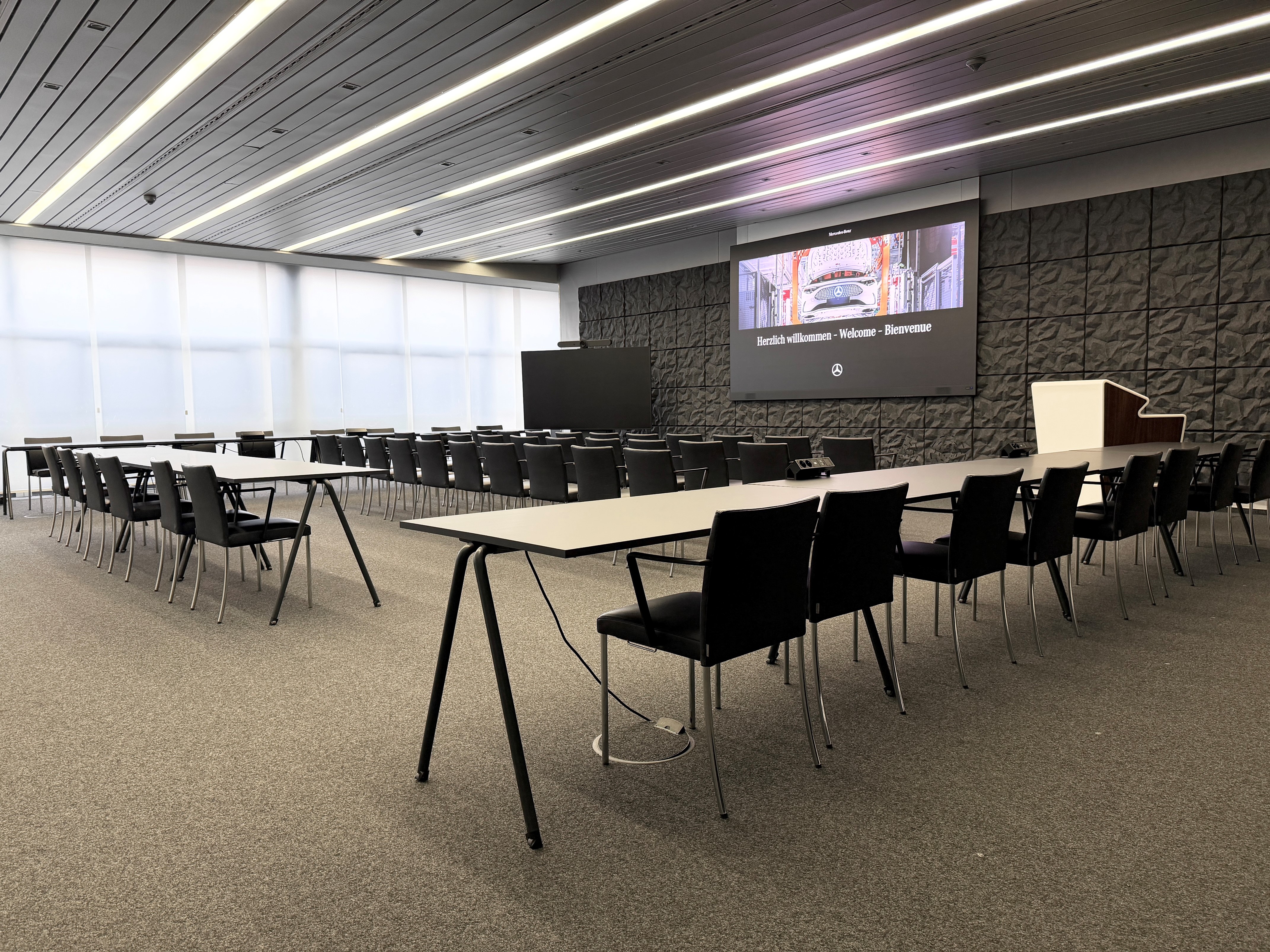 Konferenzen im Kundencenter | Mercedes‑Benz. Kundencenter Sindelfingen - Konferenzraum 3