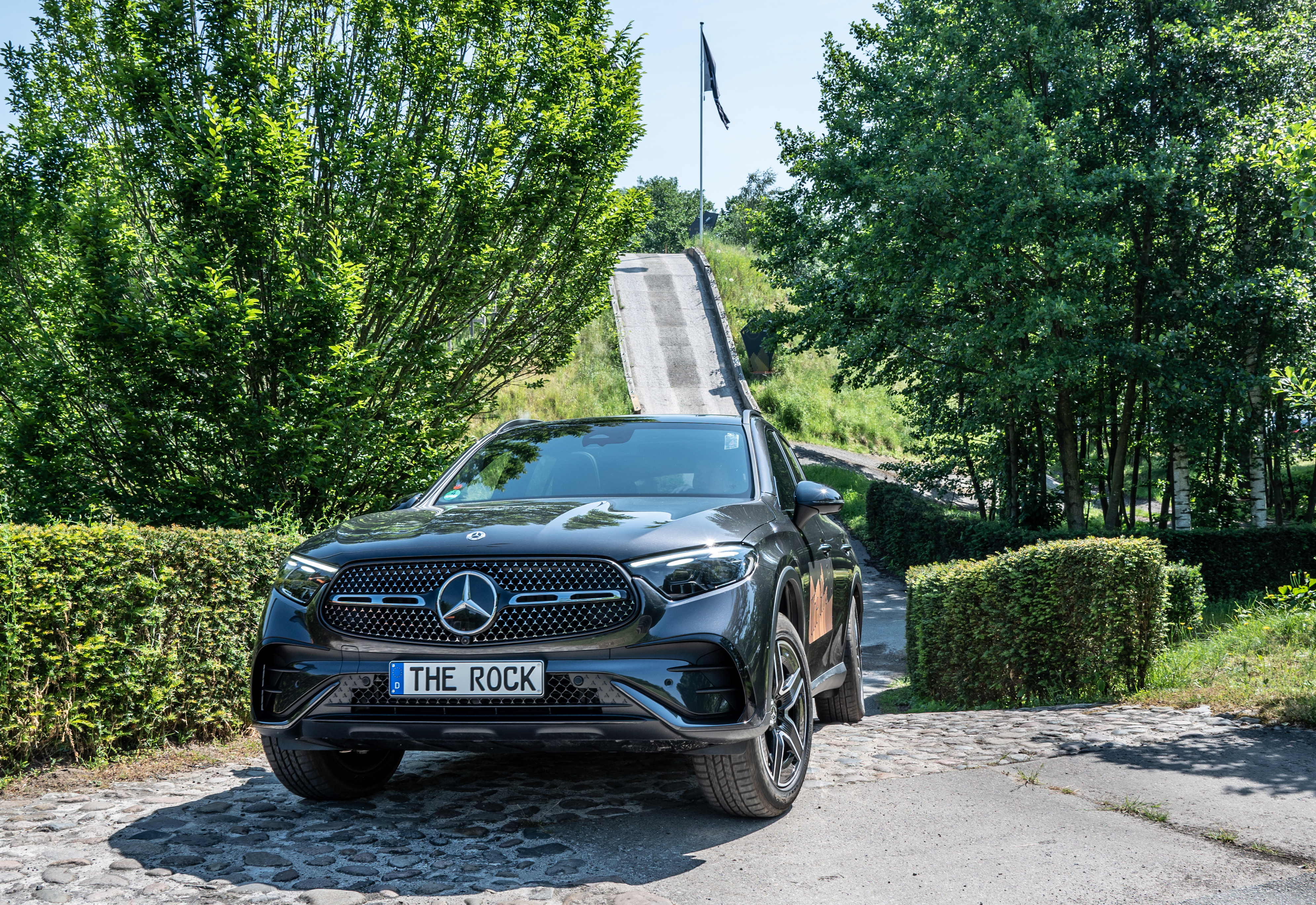 Fahrerlebnisse im Kundencenter | Mercedes-Benz. Mercedes-Benz Kundencenter Bremen Impression GLC