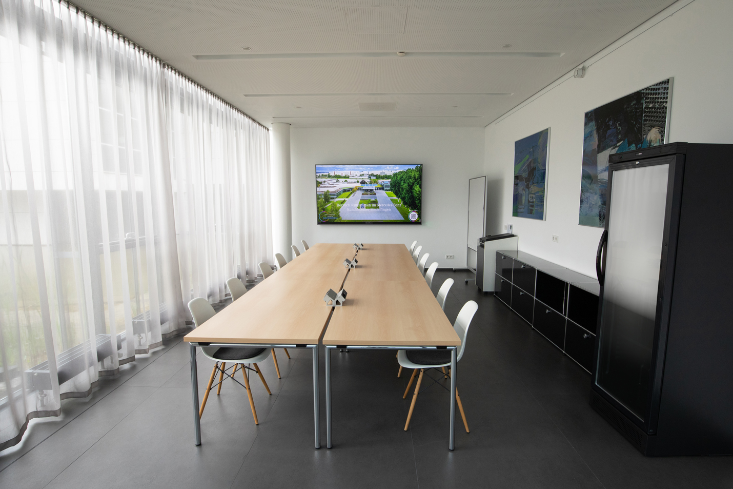 Konferenzen im Kundencenter | Mercedes‑Benz. Kundencenter Sindelfingen - Konferenzraum 4