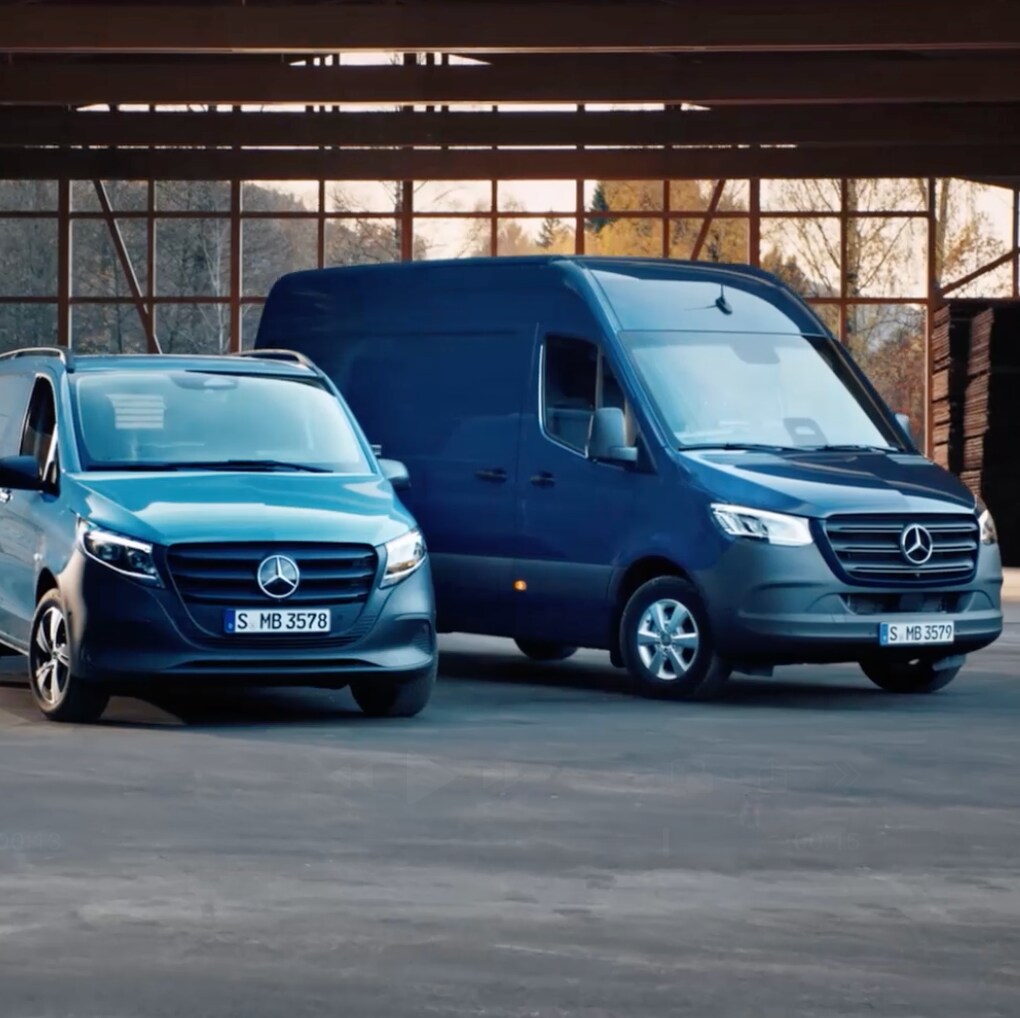Mercedes-Benz Sprinter Transporter in einer Vertragspartner Werkstatt.