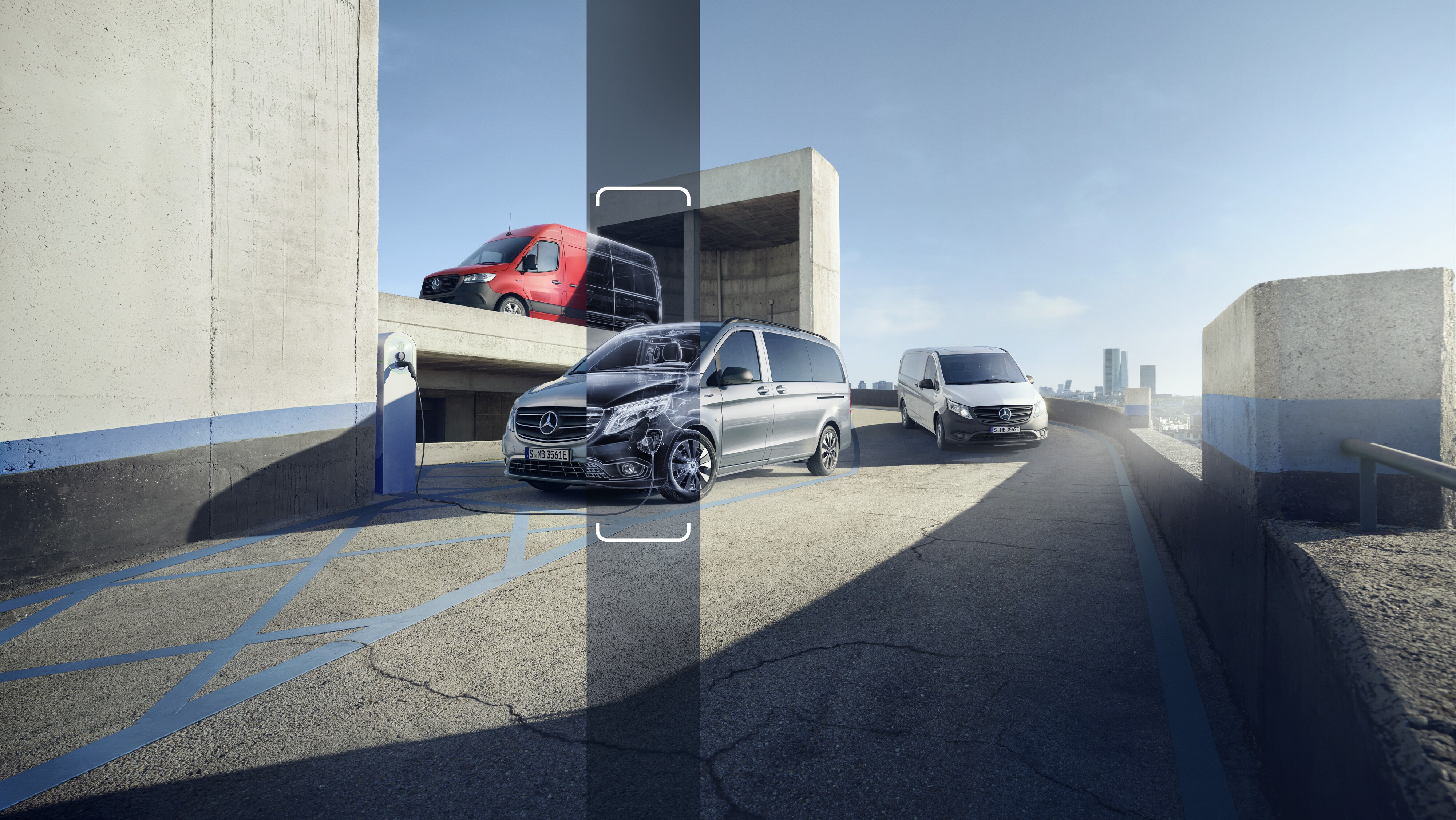 Vito, Citan und Sprinter von Junge Sterne parkend in einem Industriegebiet. Sprinter hat ein Röntgenbild als Teiloverlayer.