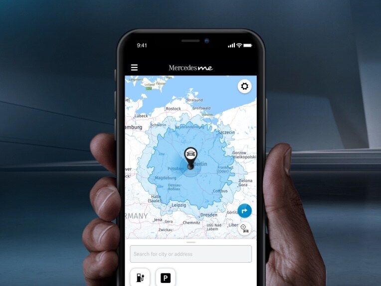 Auf einem Smartphone sind die Remote- und Navigationsdienste geöffnet.