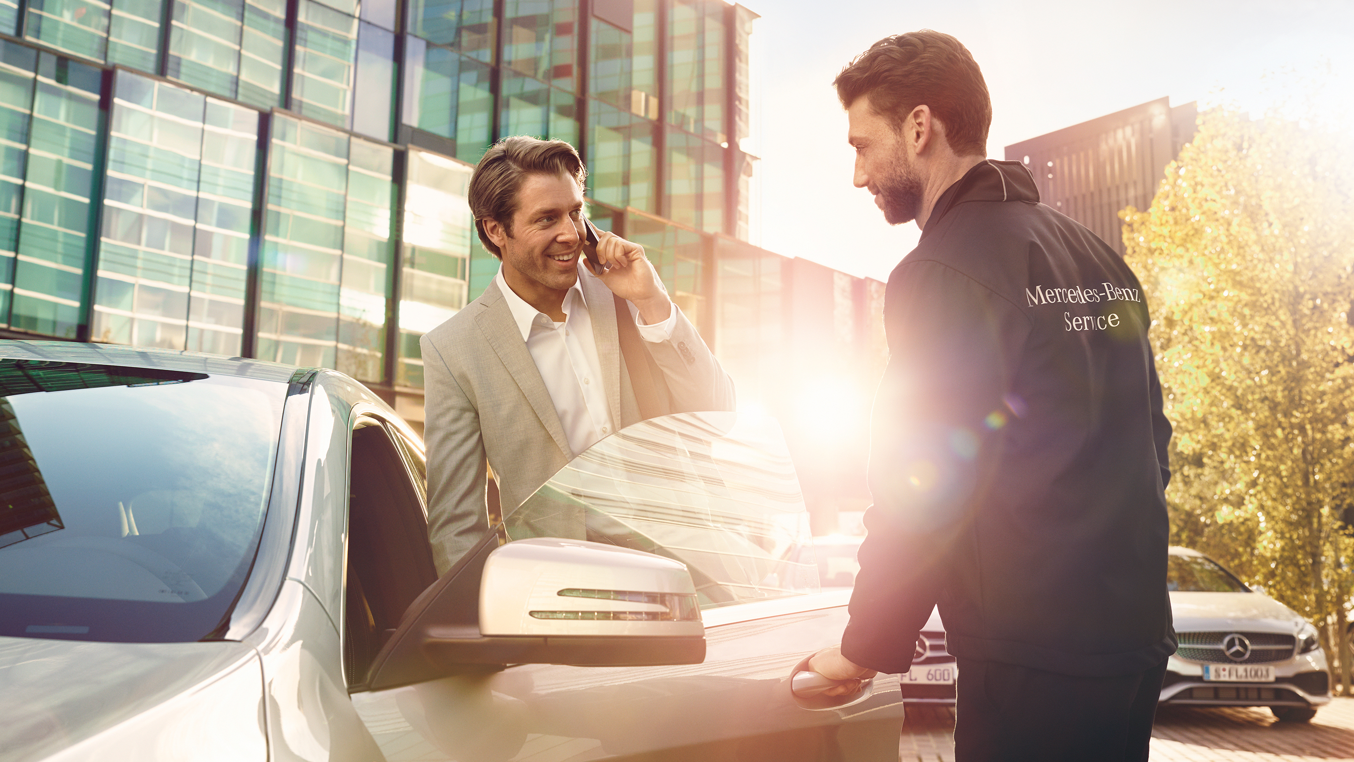 Mercedes-Benz Geschäftskunden: Mobilität und Service Die Mercedes-Benz Garantie- und Mobilitätsleistungen sorgen jederzeit für schnelle Hilfe.