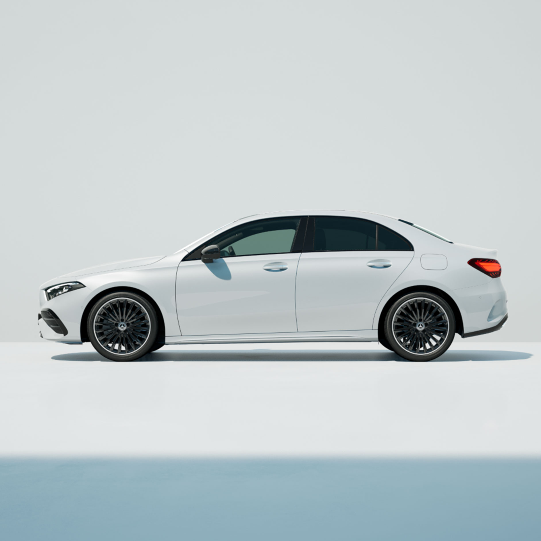 Versicherung | Mercedes-Benz A-Klasse Limousine | Finanzdienstleistungen Die Autoversicherung für die A-Klasse Limousine von Mercedes-Benz.