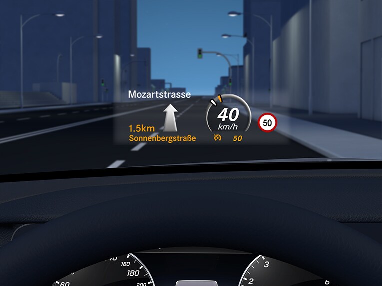 Das Head-up-Display im Mercedes-AMG GT Coupé.