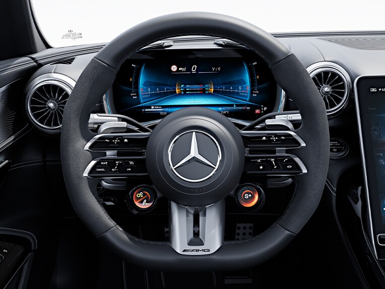 Das AMG Performance Lenkrad in Leder Nappa / Mikrofaser MICROCUT im Mercedes-AMG GT Coupé.