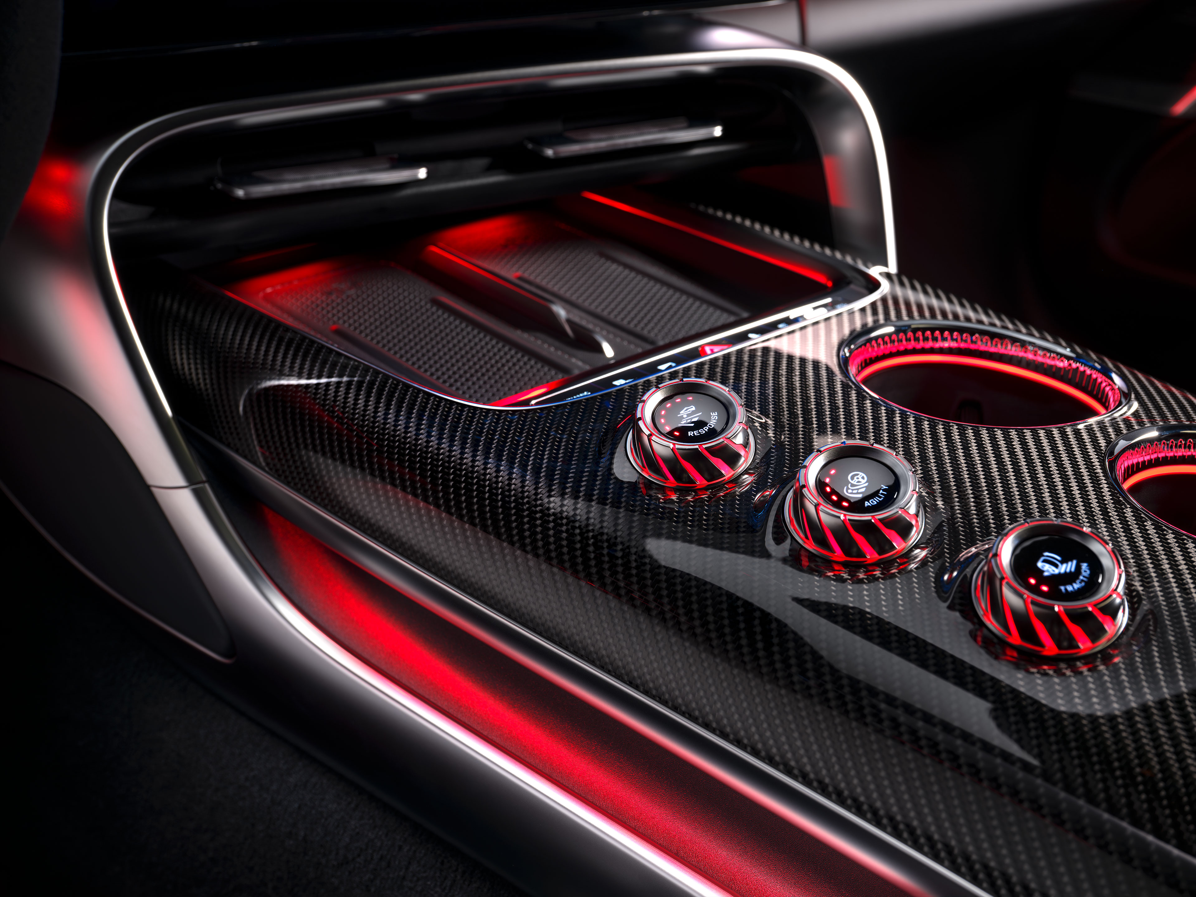 Sportwagenergonomie | GT 4-Türer Coupé | Mercedes-AMG Sportwagenergonomie im neuen GT 4-Türer Coupé von Mercedes-AMG.