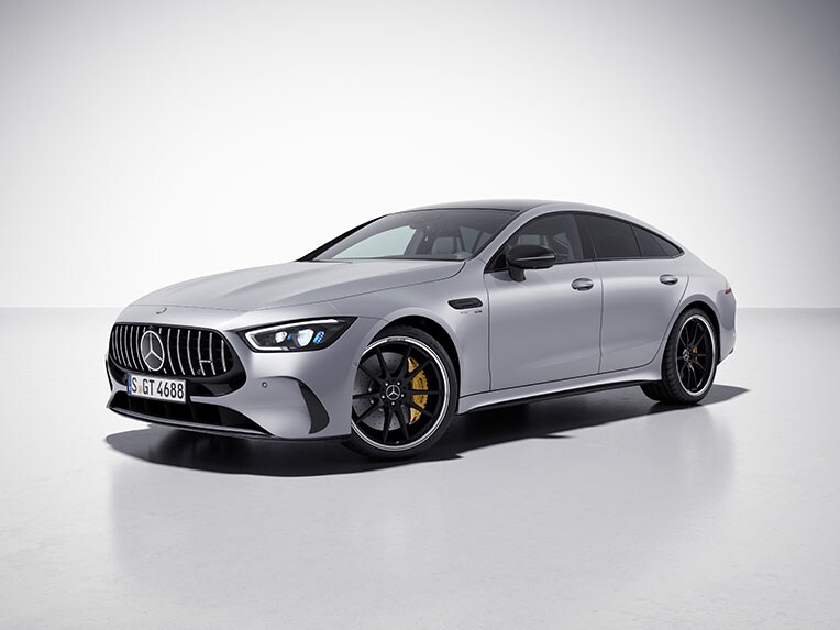 Der Mercedes-AMG GT 63 S E PERFORMANCE mit dem AMG Night-Paket.