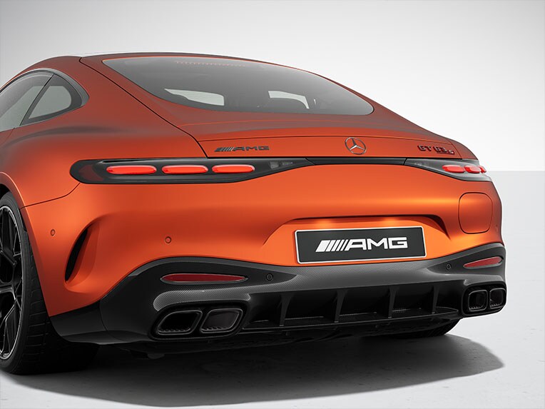 Das Heck des neuen GT 63 S E PERFORMANCE von Mercedes-AMG mit AMG Real Performance Sound.