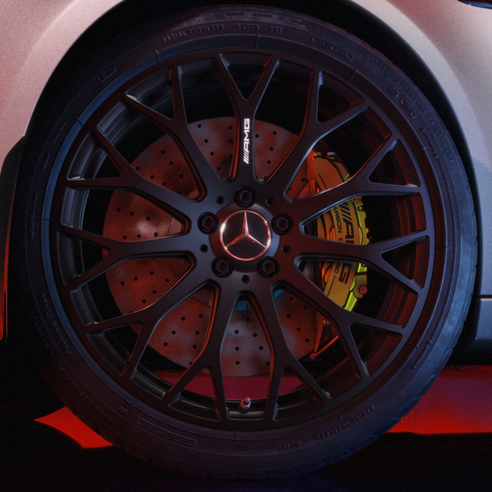 Detailaufnahme des AMG RZT Schmiederads auf einem Mercedes-AMG C 63 S E PERFORMANCE.