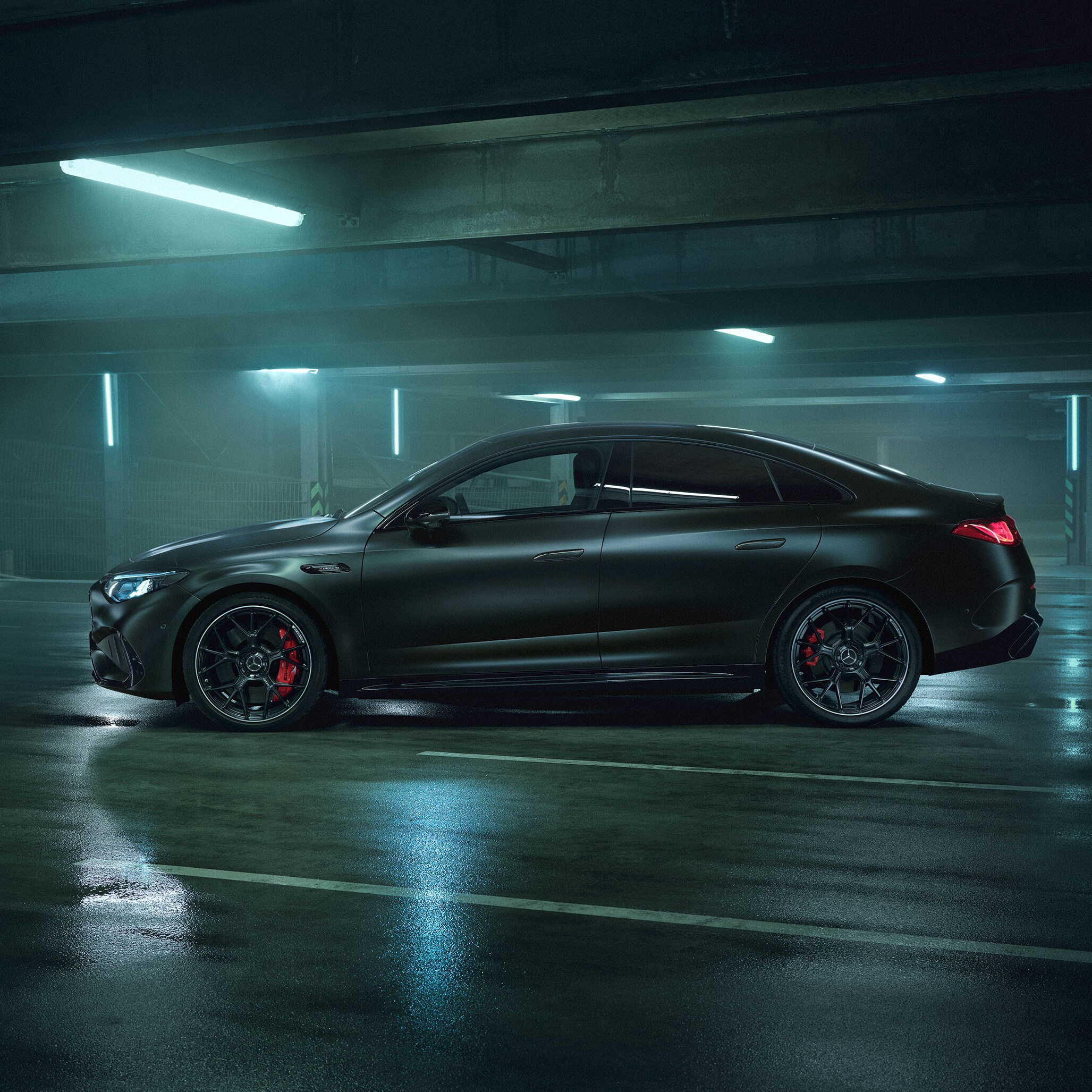 Das Exterieur des brandneuen Mercedes-AMG CLA 45 4MATIC+ electric.