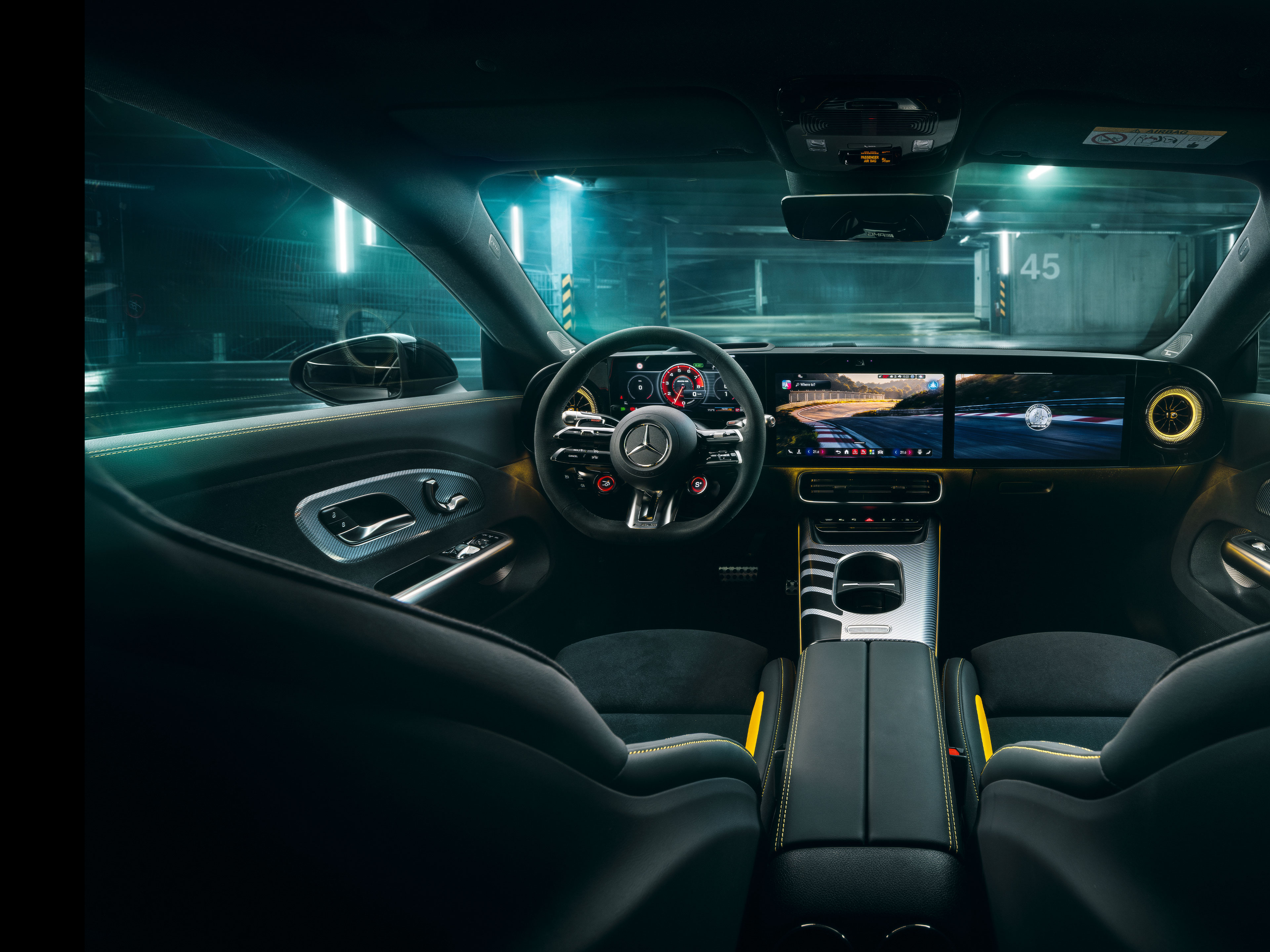 Interieur | CLA | Mercedes-AMG Das Interieur des brandneuen Mercedes-AMG CLA 45 4MATIC+ electric.