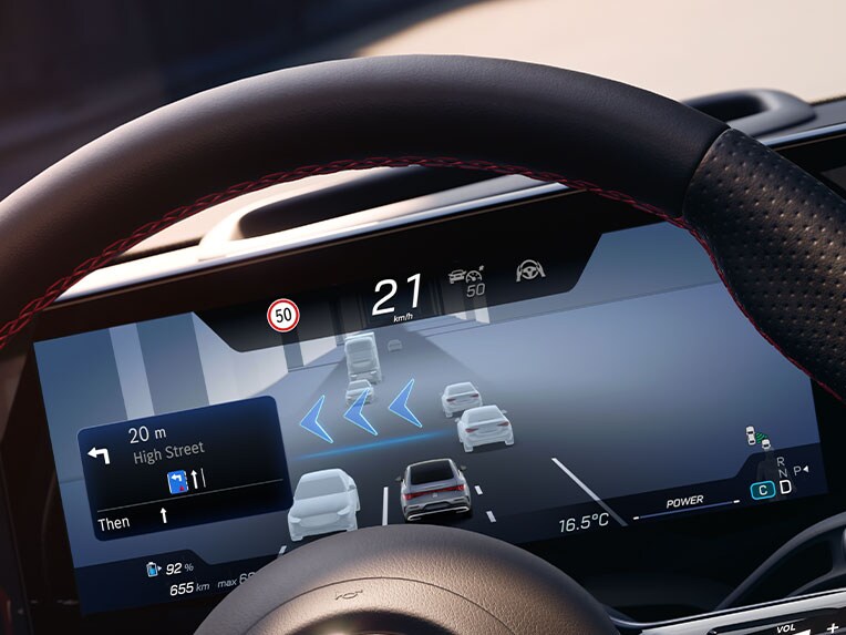 Die MBUX Surround-Navigation im brandneuen CLA von Mercedes-Benz.