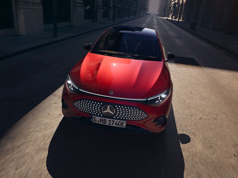 Der neue vollelektrische Mercedes-Benz CLA mit aktiver Reichweitenüberwachung.