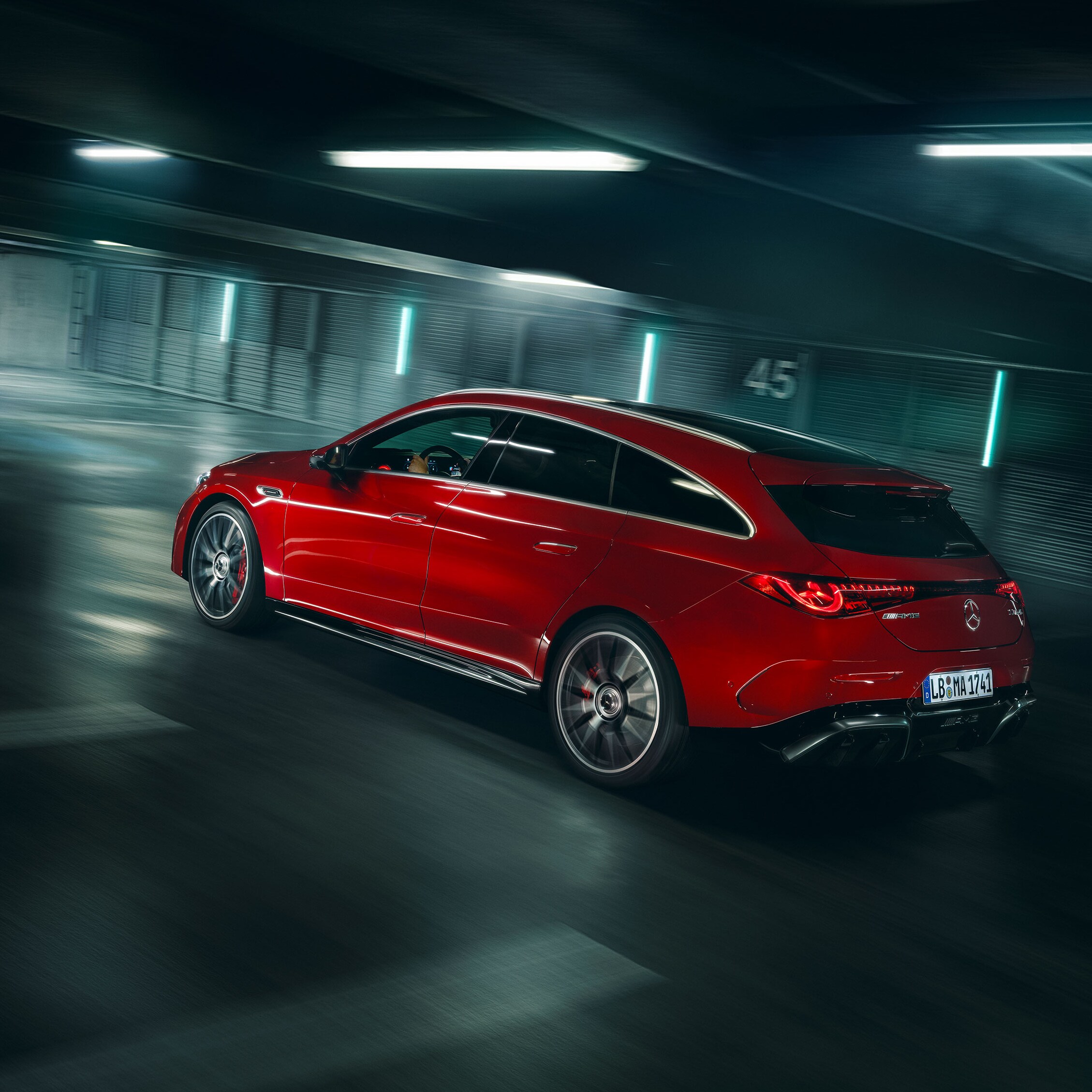Die Performance des neuen Mercedes-AMG CLA 45 4MATIC+ Shooting Brake electric.