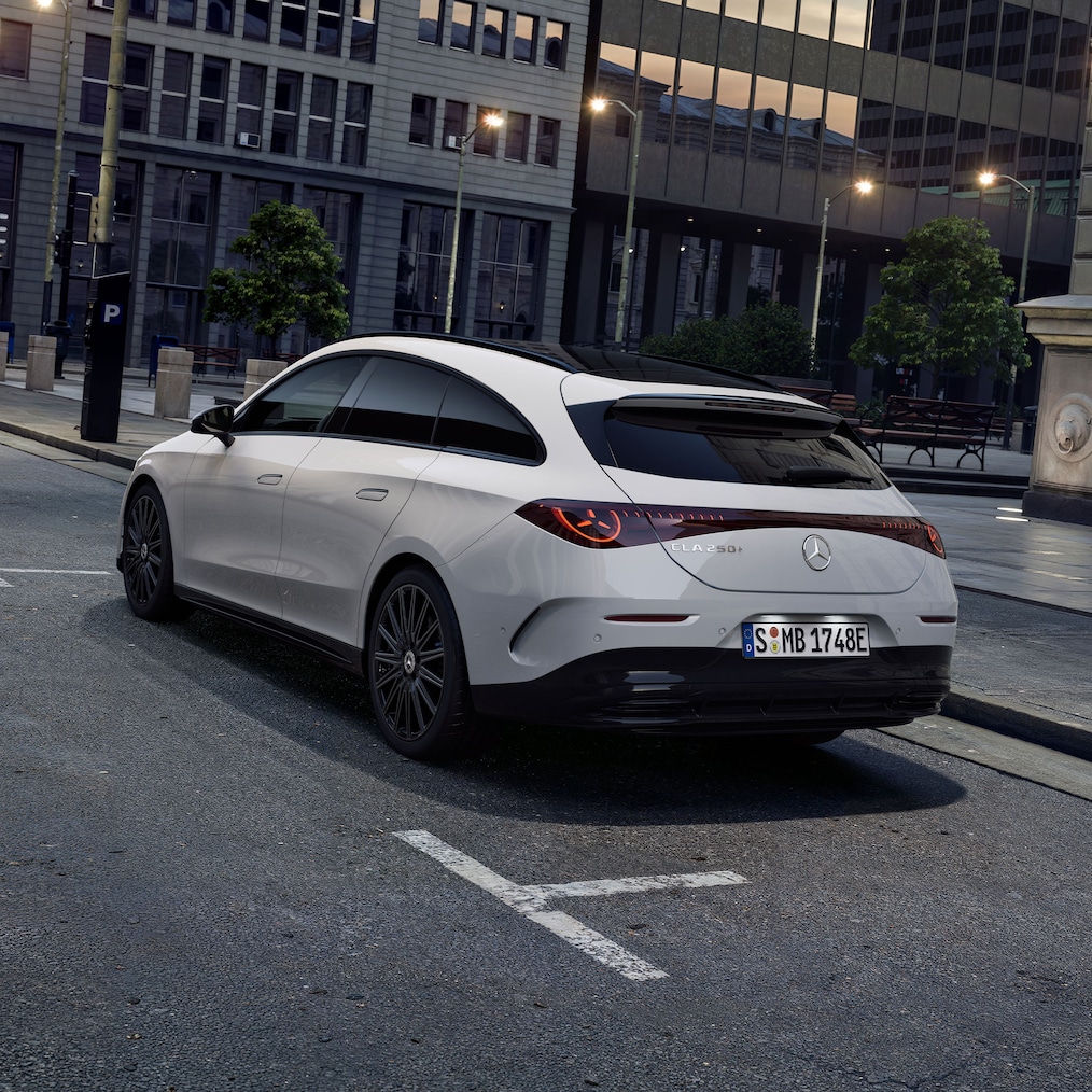 Das Heckdesign des Exterieurs des elektrischen CLA Shooting Brake mit EQ Technologie.