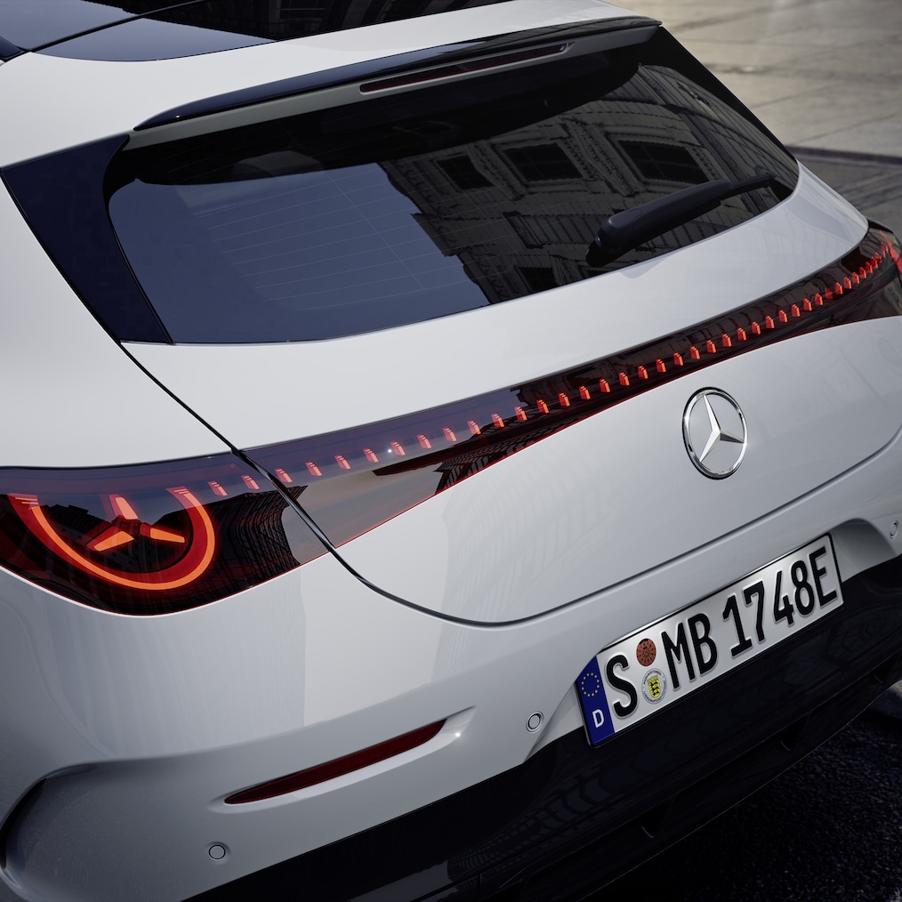 Das Heckdesign des Exterieurs des elektrischen CLA Shooting Brake mit EQ Technologie.