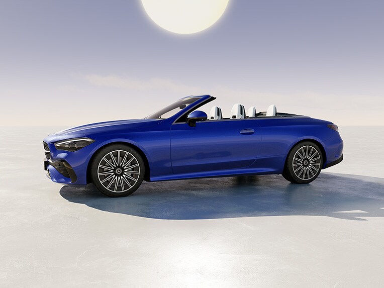 Das CLE Cabriolet von Mercedes-Benz in einer Seitenansicht.