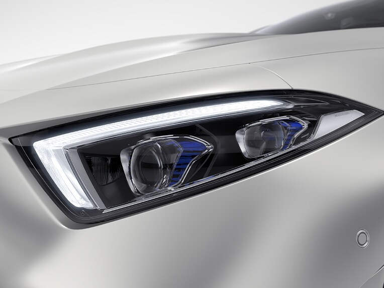 Das ULTRA RANGE Fernlicht im Mercedes-Benz CLS.