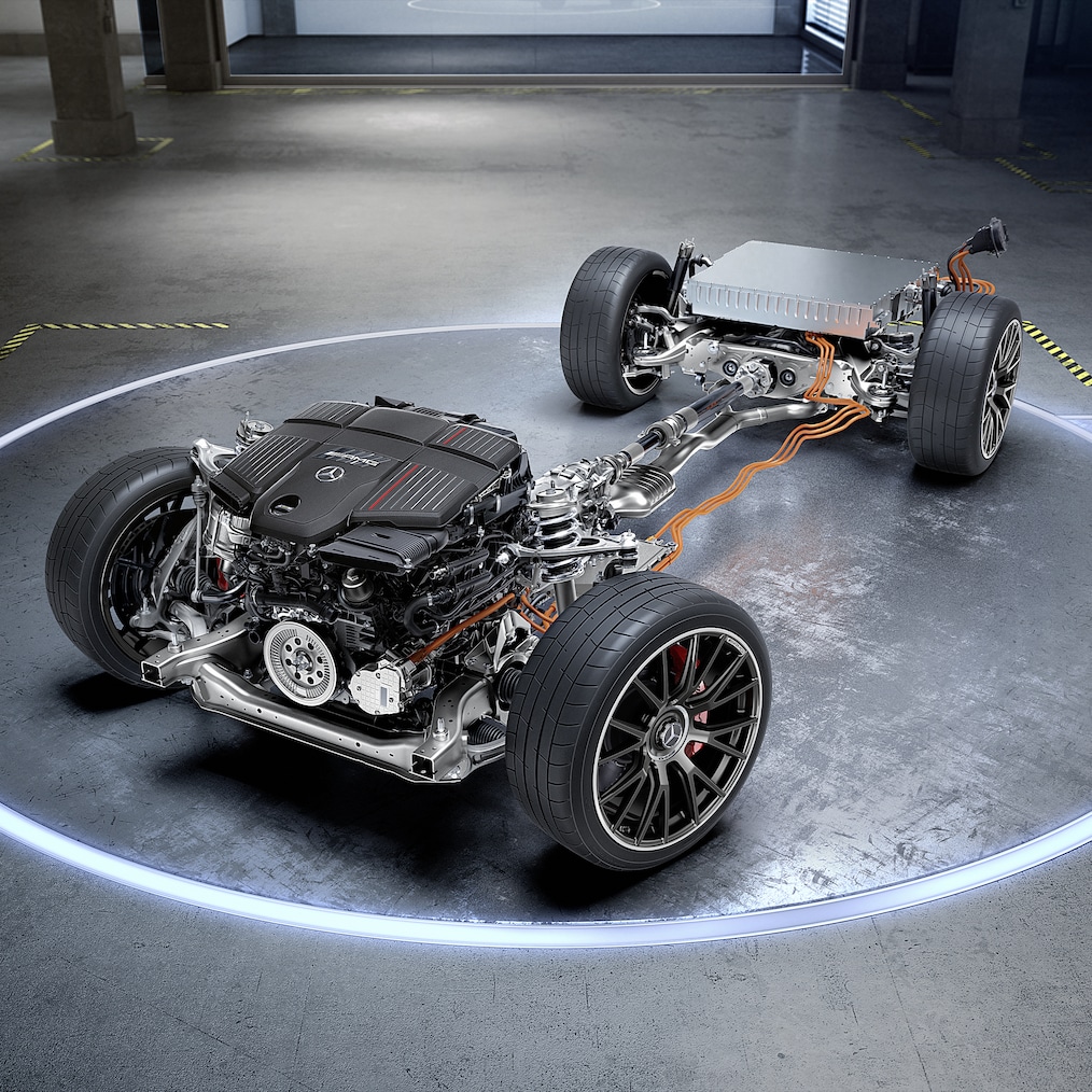 Das Fahrgestell mit AMG Antriebsstrang des Mercedes-AMG E 53 HYBRID 4MATIC+.