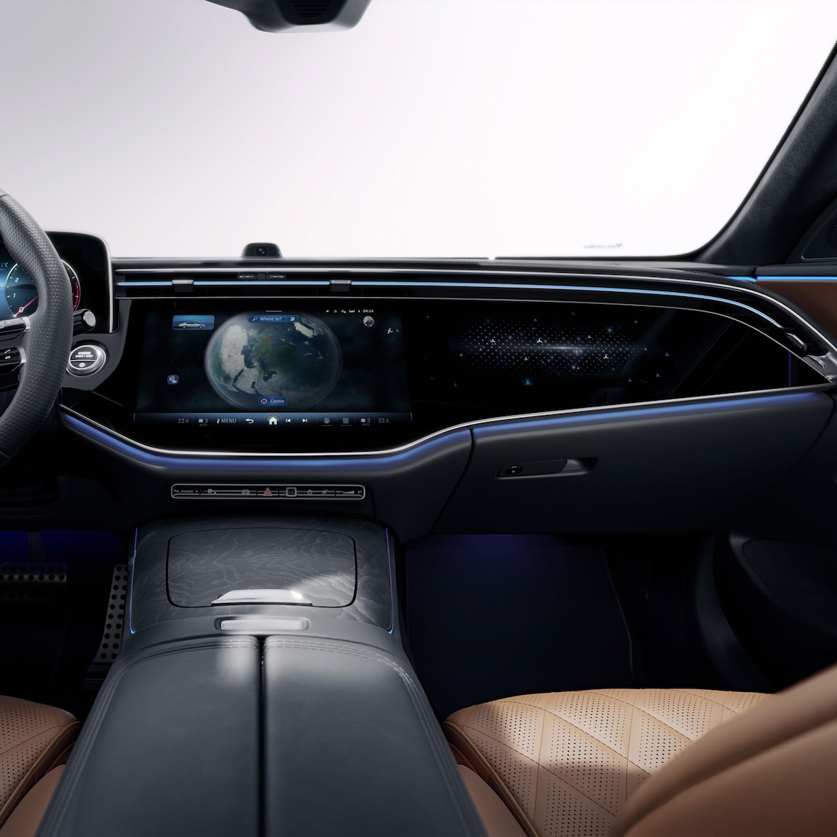 MBUX Superscreen mit Selfie- und Videokamera in der E-Klasse Limousine von Mercedes-Benz.