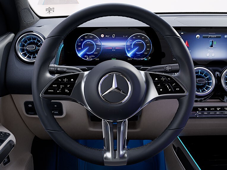 Das Lenkrad im EQB von Mercedes-Benz.