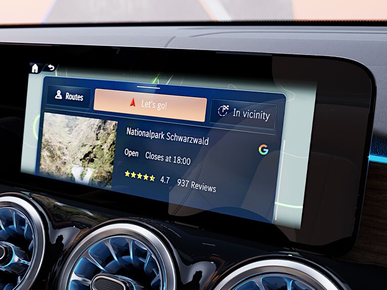 Informationen zu Orten von Google im EQB von Mercedes-Benz.