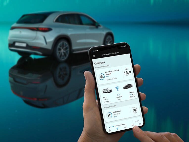 Die Mercedes-Benz Eco Coach App im EQE SUV von Mercedes-Benz im Display.