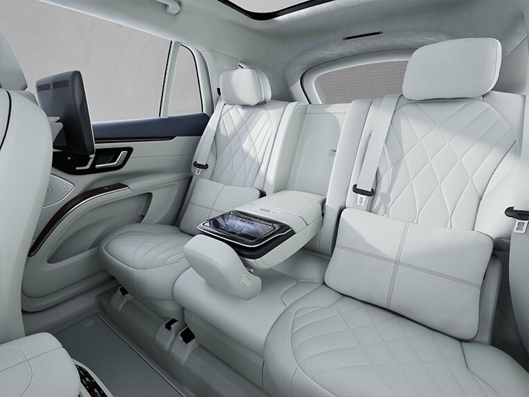 Das Interieur des EQS SUV mit flexibler zweiter Sitzreihe.