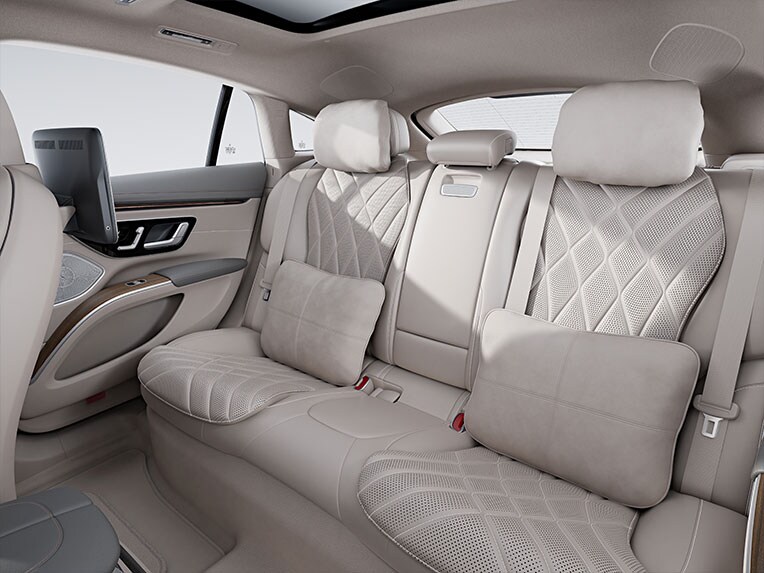 Das ENERGIZING Paket Fond in der EQS Limousine von Mercedes-Benz.