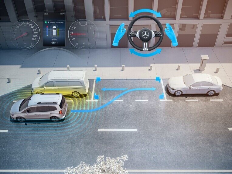 Einparken mit dem Aktiven Park-Assistenten im Mercedes-Benz EQT.