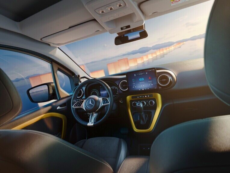 Das Advanced-Plus-Paket im Interieur des EQT.