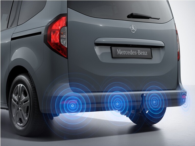 Die Einparkhilfe hinten beim Mercedes-Benz EQT.
