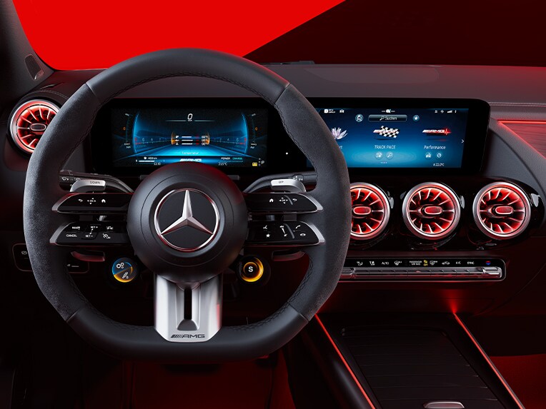 AMG TRACK PACE im Mercedes-AMG GLA.