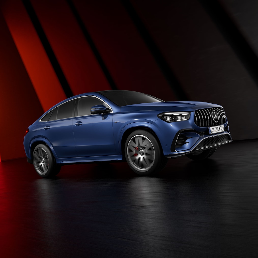 Dynamischer Blick auf ein Mercedes-AMG GLE Coupé.