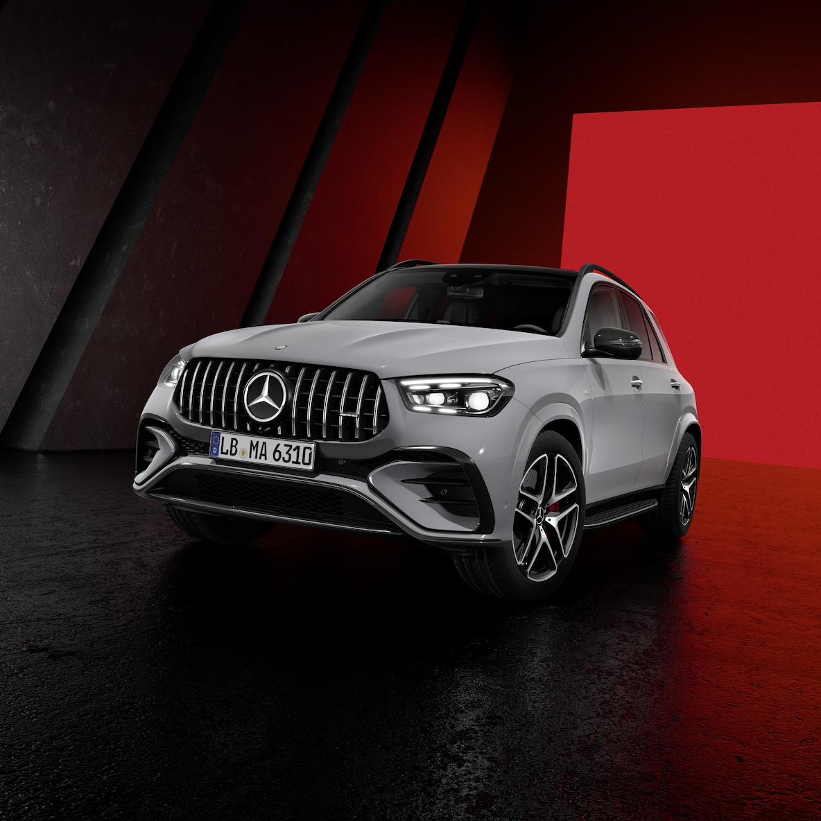Seitliche Frontansicht des GLE SUV von Mercedes-AMG (oder alle drei AMG GLE SUVs).