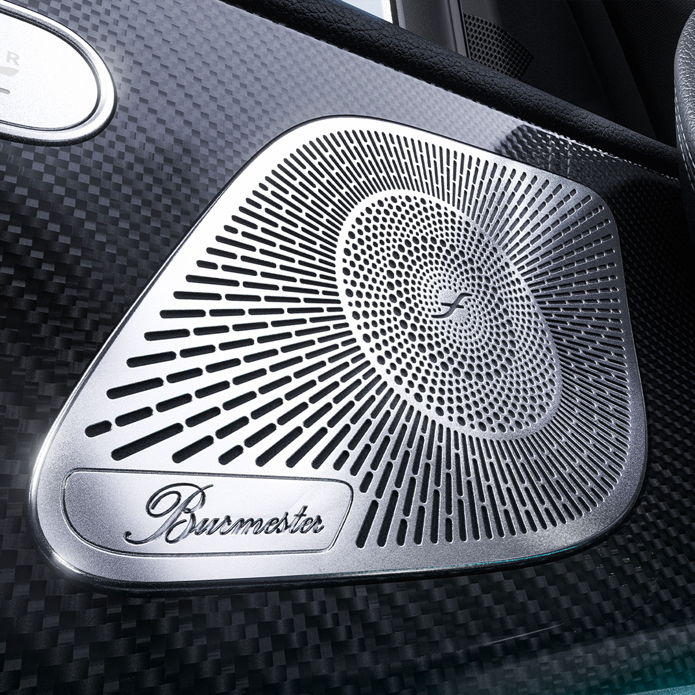 Die Lautsprecher des Burmester® Surround-Soundsystems im Mercedes-Benz GLE.