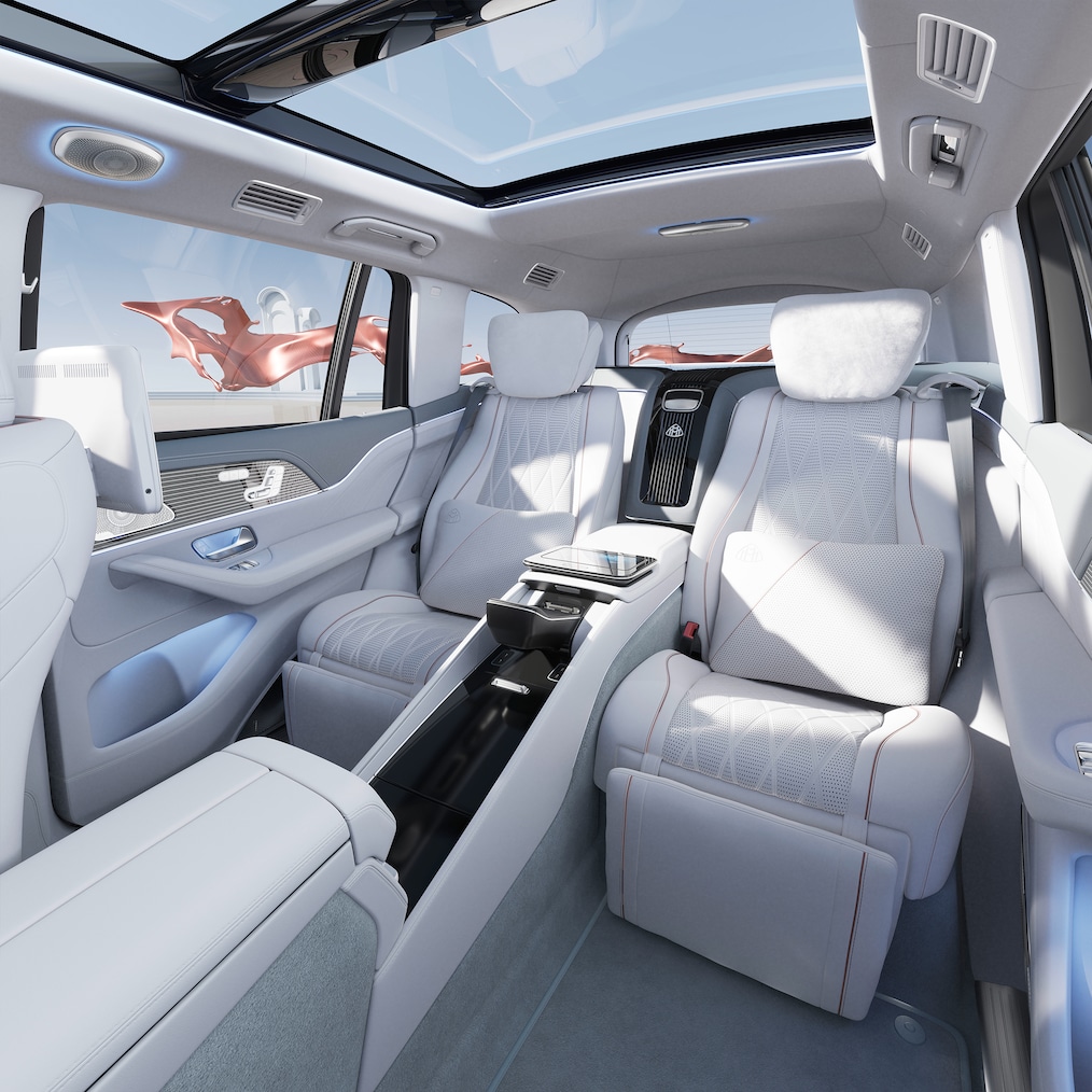 Frontalansicht auf den First-Class Fond des Mercedes-Maybach GLS 600.