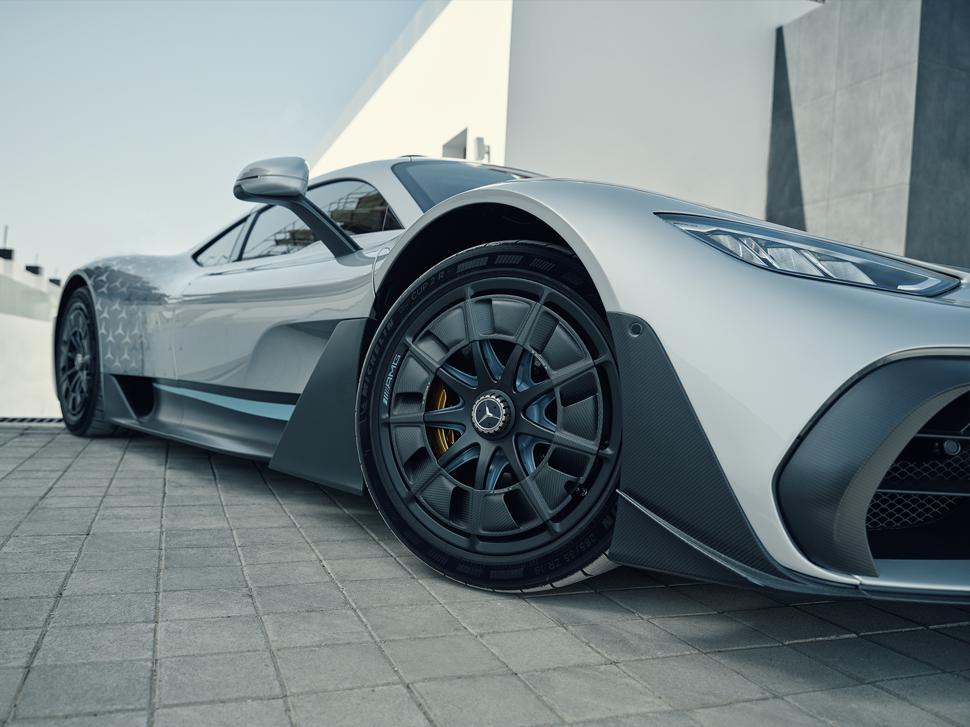 Hyperperformance | ONE | Mercedes-AMG Eine Detailansicht einer Felge des Mercedes-AMG ONE.