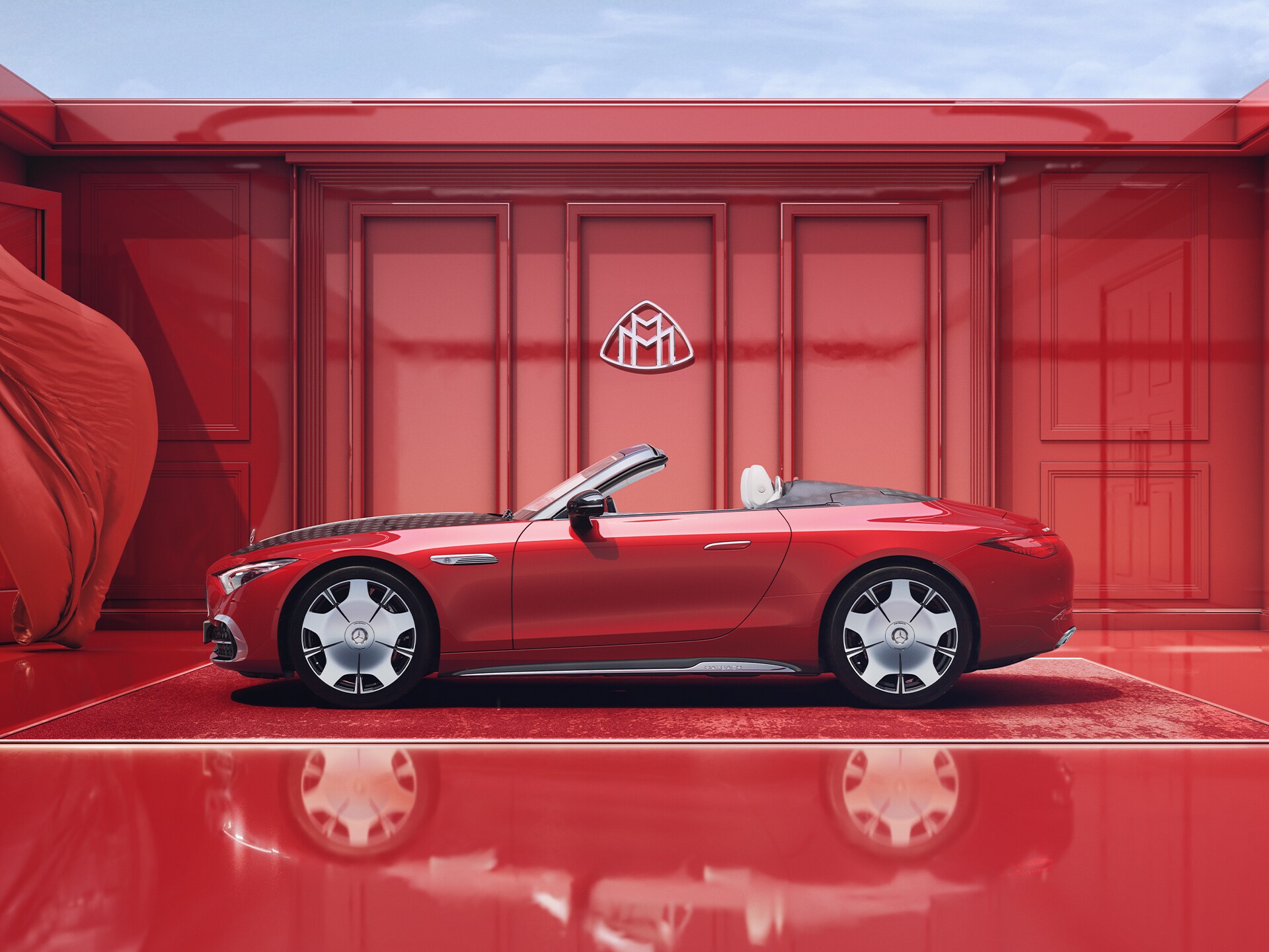 Seitenansicht des Mercedes-Maybach SL 680 Monogram Series in Rot mit silbernen Details,
