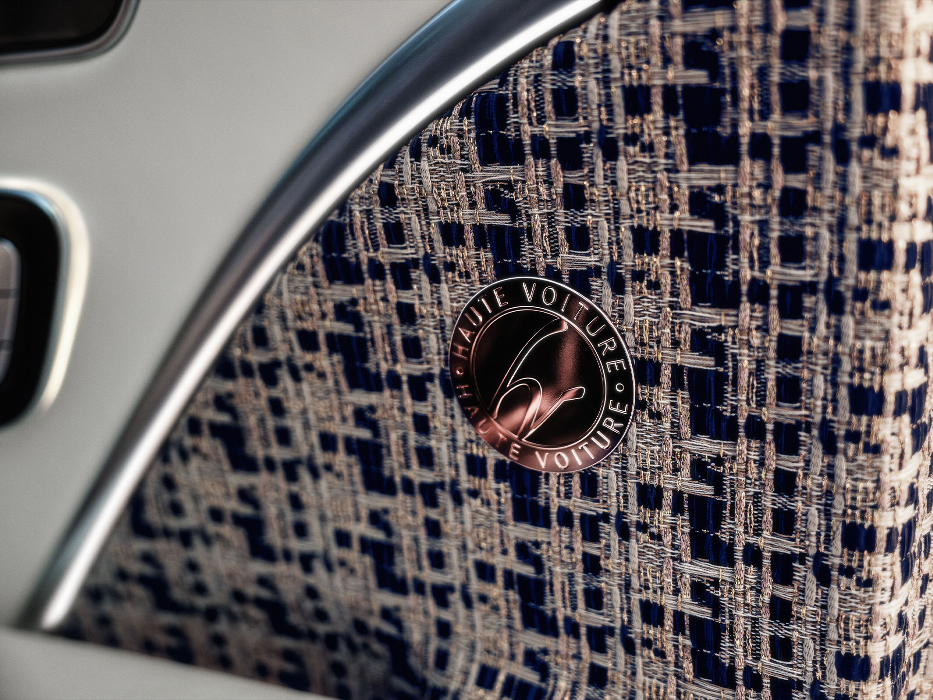 Marke | Mercedes-Maybach Die Handwerkskunst der Mercedes-Maybach Fahrzeuge mit einem Tweed-Detail.