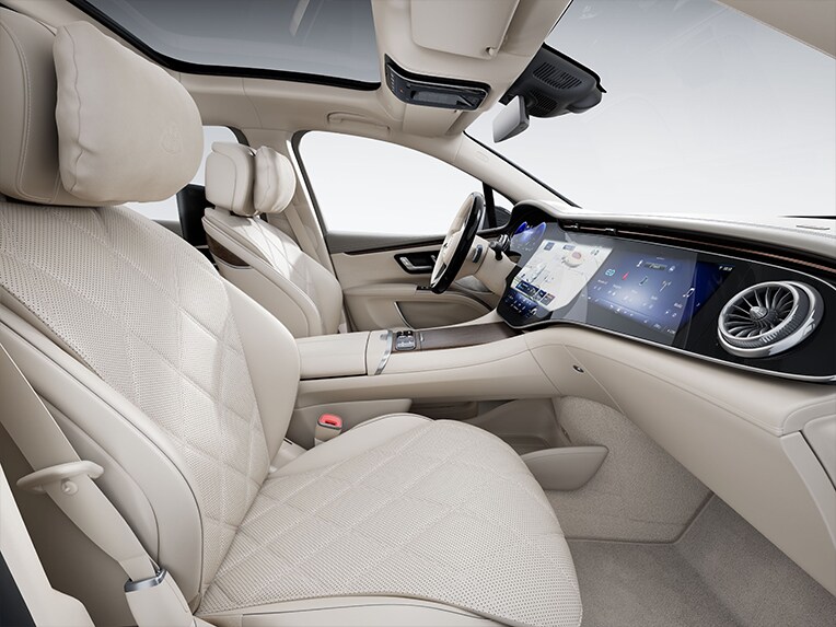 Das MANUFAKTUR Leder-Paket Exklusiv im Innenraum des luxuriösen Mercedes-Maybach EQS SUV.