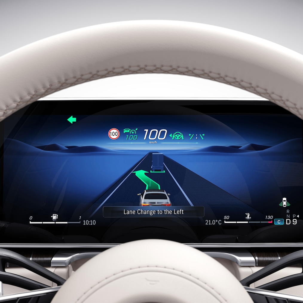 Das Fahrerdisplay der Mercedes-Benz S-Klasse Limousine Lang.
