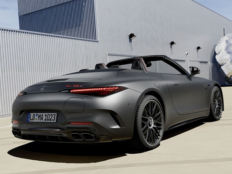 Das Heck des Mercedes-AMG SL 63 S E PERFORMANCE.