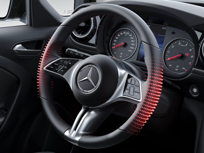 Das beheizte Multifunktionslenkrad im Cockpit der Mercedes-Benz T-Klasse.
